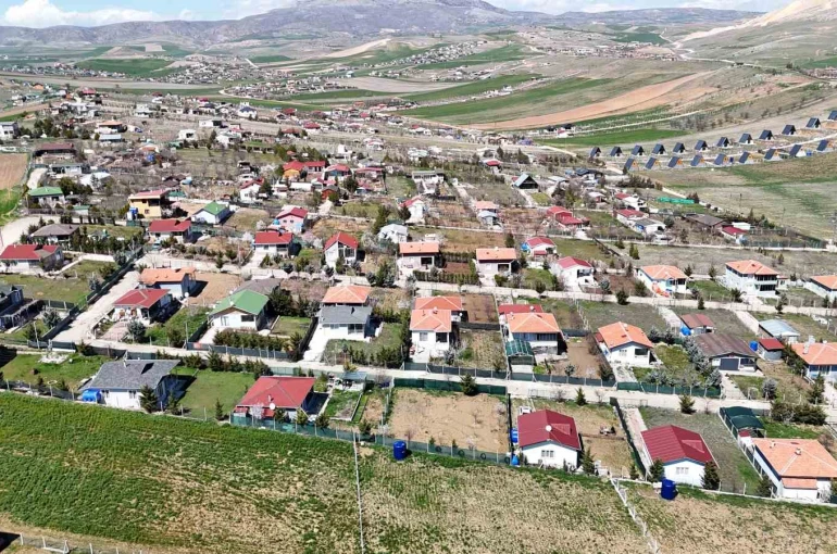 Hobi bahçesi sahipleri bahçelerindeki yapıların yıkılmamasını istiyor