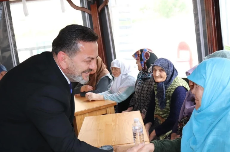 Huzurevinde ‘Şifalı Pilav’ etkinliği 