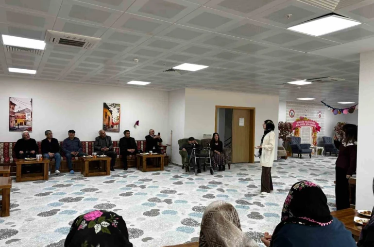 Huzurevinde Yaşlılar Haftası’na özel sergi