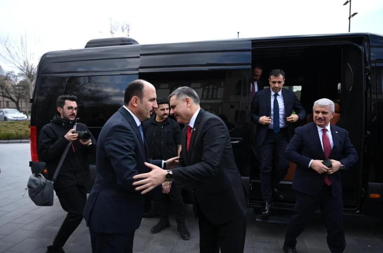 İçişleri Bakanı Çiftçi Başkan Altay’ı ziyaret etti