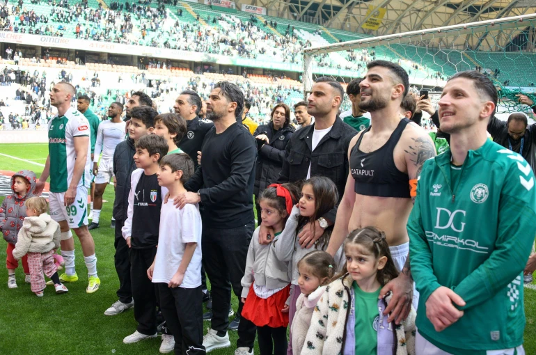 İlhan Palut: Zor fikstürde değerli bir galibiyet aldık!