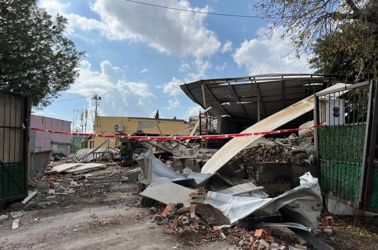 İzmir'de tüp patlaması: 1'i ağır 2 yaralı