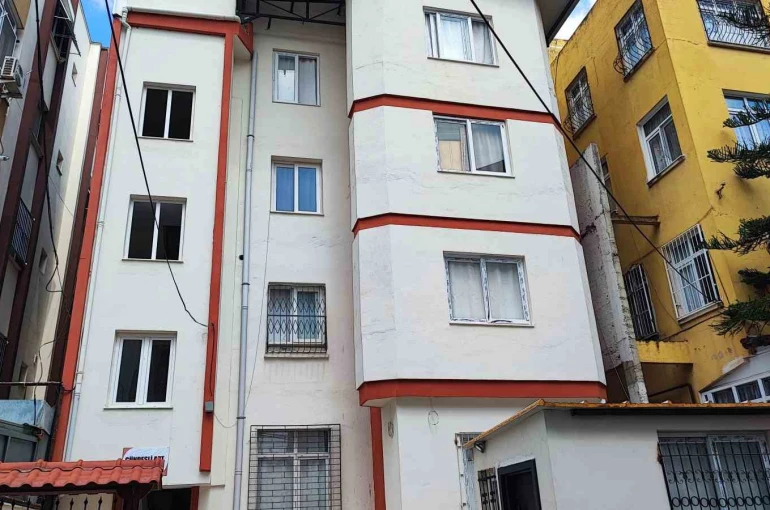 İcra müdür yardımcısı genç kadın düğününe iki ay kala evinde ölü bulundu 