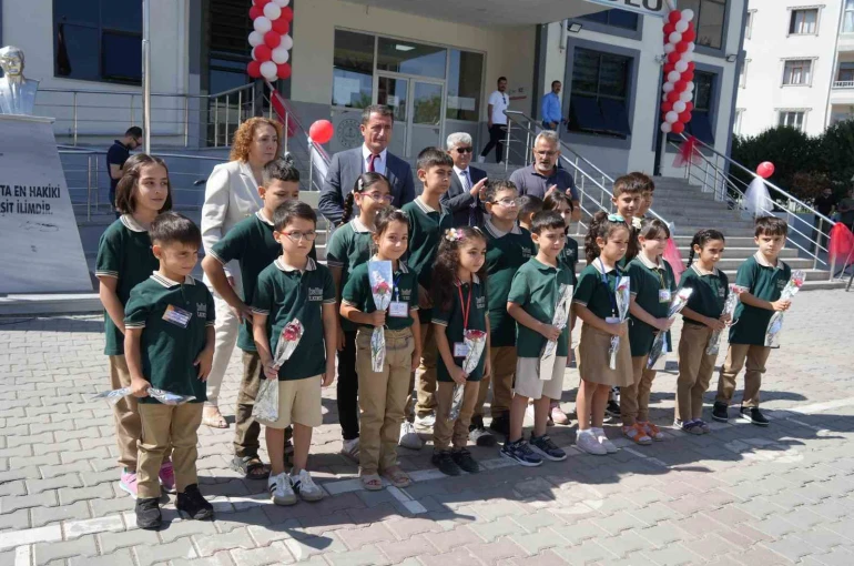 Iğdır’da 302 okulda öğrenciler ders başı yaptı 