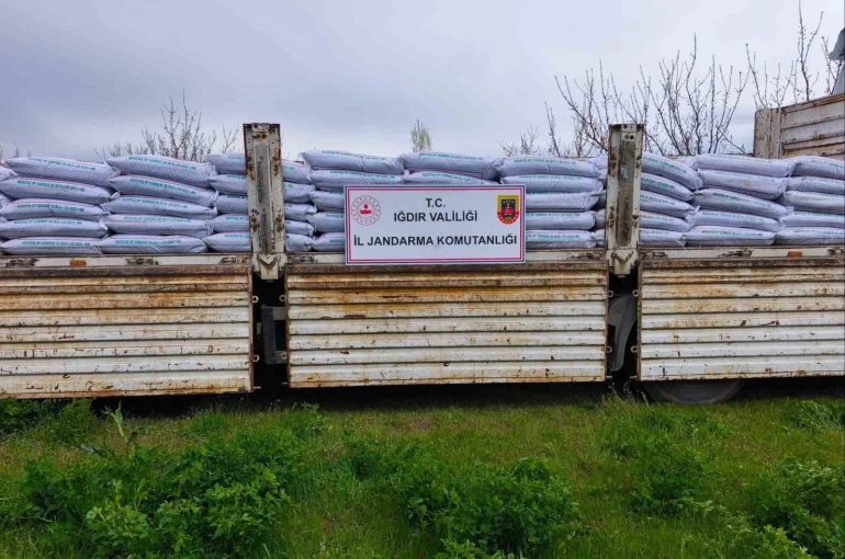Iğdır’da kaçak gübre operasyonu: 30 ton ürün ele geçirildi 