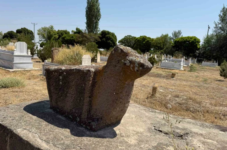 Iğdır’daki Koçbaşı Mezarlığı tarihe ışık tutuyor