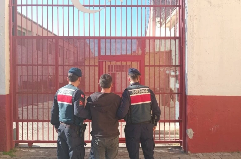 İki ayrı suçtan aranan, şahıs Germencik’te yakalandı 