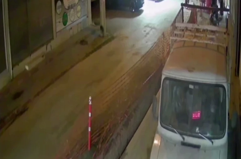 İki grup arasında kavga çıktı, o anlar kameraya yansıdı