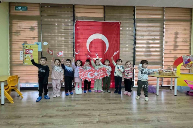 İkinci dönem "Bayrak Sevgisi" temasıyla başladı 