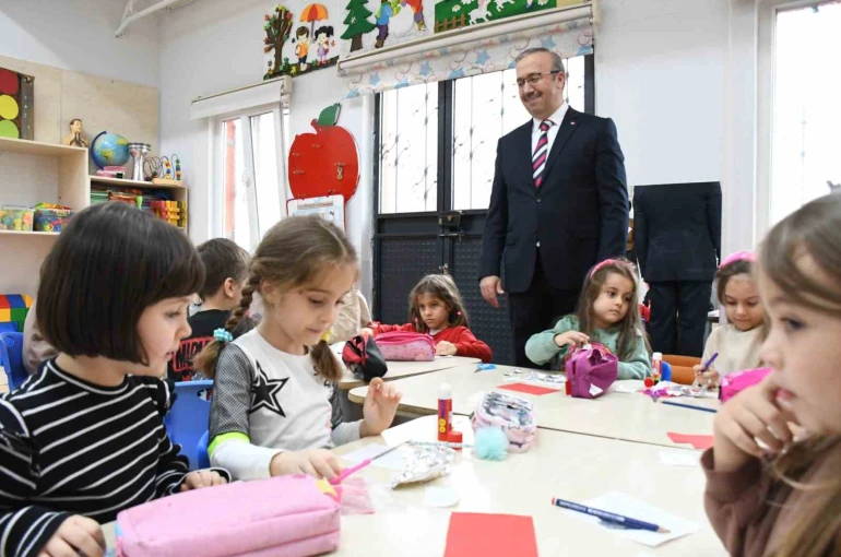 İl Milli Eğitim Müdürü Aydın, miniklere sunulan öğrenme ortamını yerinde inceledi