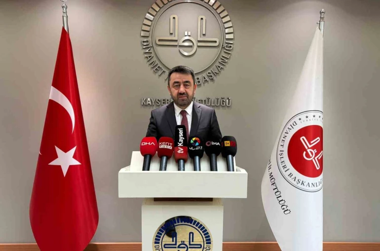 İl Müftüsü Ayvaz: "Kadir Gecesine kavuşmanın sevinci içerisindeyiz" 