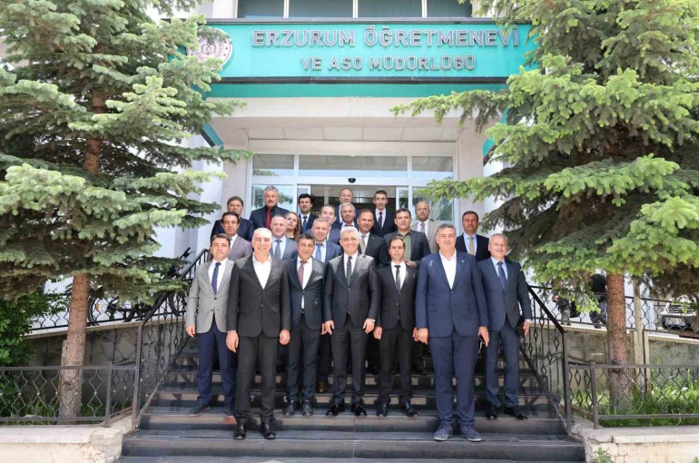 İlçe milli eğitim müdürleriyle yılsonu değerlendirmesi 