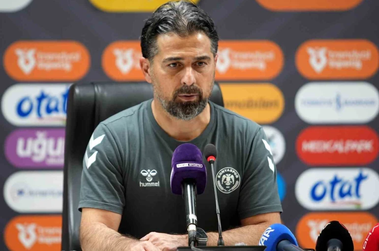 İlhan Palut: "Aldığımız 1 puan bizim için kazanç, Samsunspor daha iyi oynadı" 