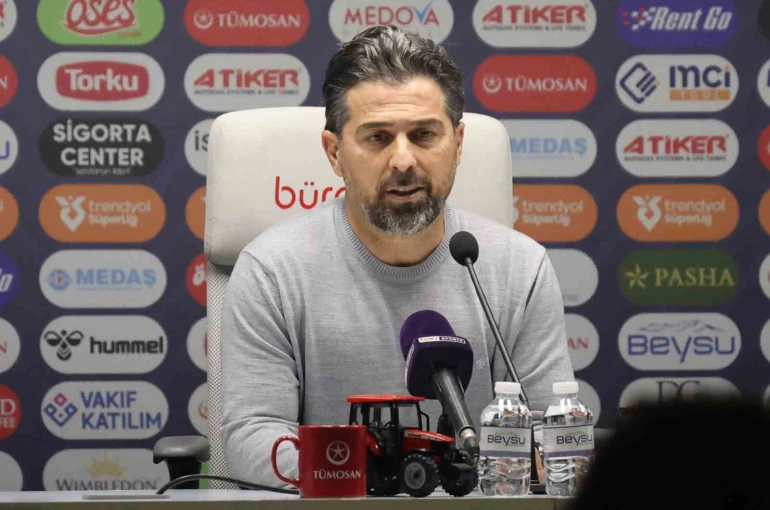 İlhan Palut: "Her şeyden önce bizim için 3 puan çok önemli oldu" 