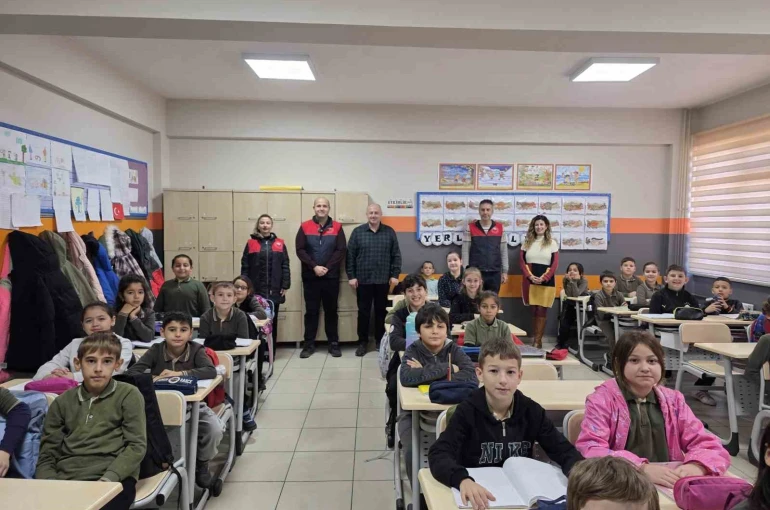 İlkokul öğrencilerine su verimliliği, balığın faydaları ve beslenme eğitimi 