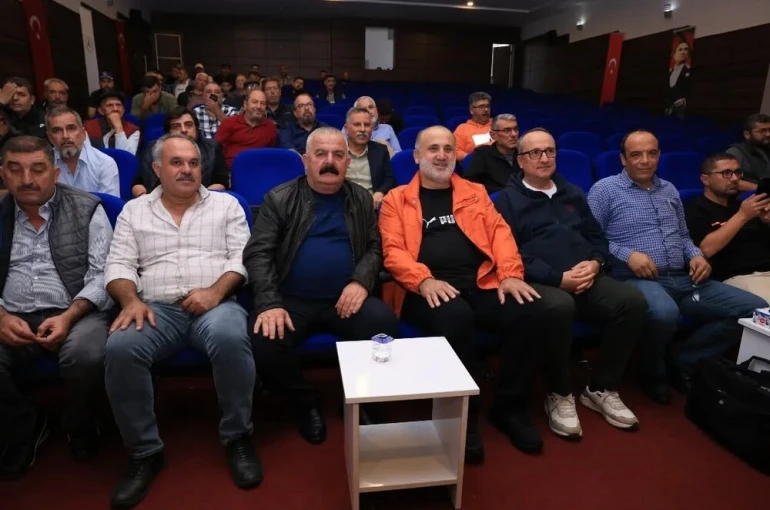 İncirliova’da deve sağlığı konuşuldu 