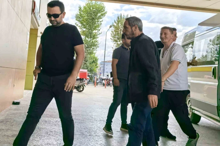 İnegöl’de aranan 2 şahıs yakalandı 