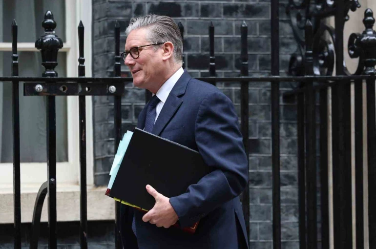 İngiltere Başbakanı Starmer: "(İran) Bu bizim savaşımız değil, katılmayacağız" 