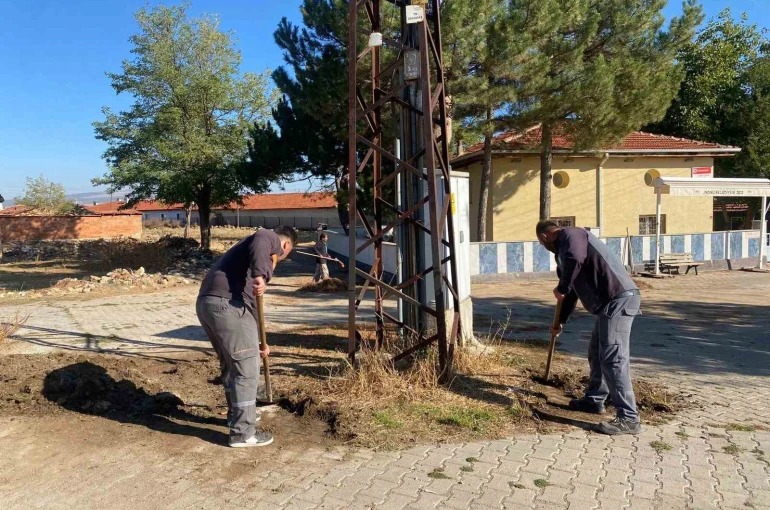 İnönü Belediyesi temizlik çalışmalarına aralıksız devam ediyor 