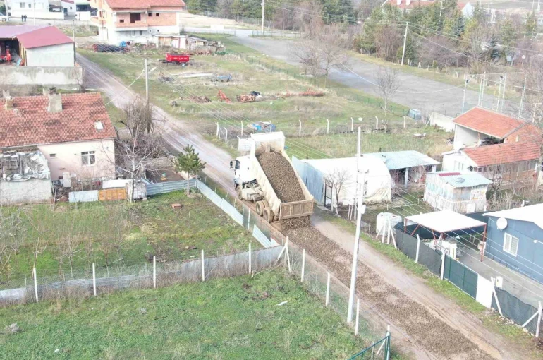 İnönü’de sokaklar elden geçiyor