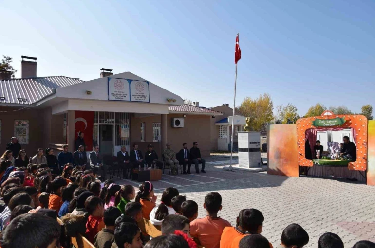 İpekyolu’nda minik yürekler sanatla buluştu 