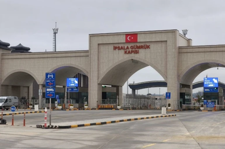 İpsala Sınır Kapısı’nda 7 gün sonra hareketlilik