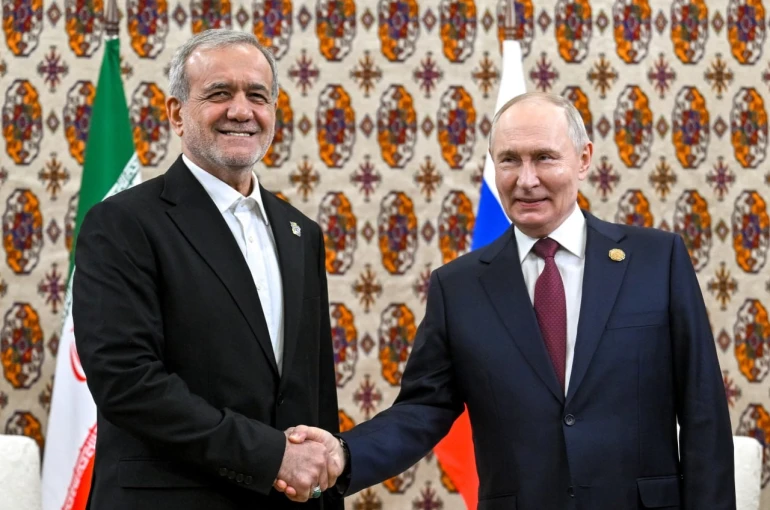 İran Cumhurbaşkanı Pezeşkiyan ile Rusya Devlet Başkanı Putin ikili ilişkileri görüştü