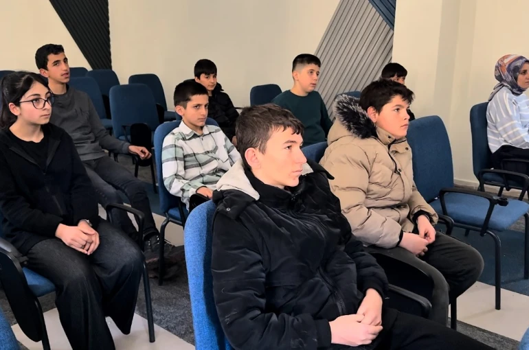 İran sınırında eğitimin yeni üssü: Esendere Halk Kütüphanesi 