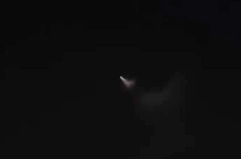 İran’dan fırlatılan füzeler Yüksekova ve Şemdinli semalarında görüldü 