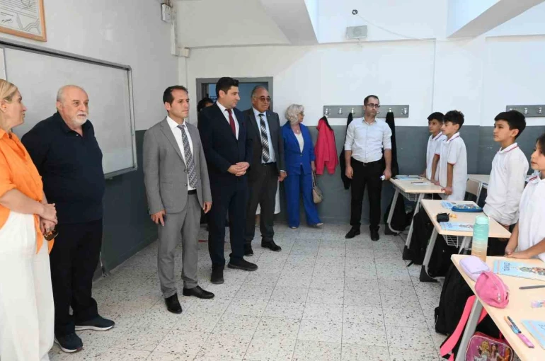 İş adamından Ali Fuat Cebesoy Ortaokulu’na cömert bağış 
