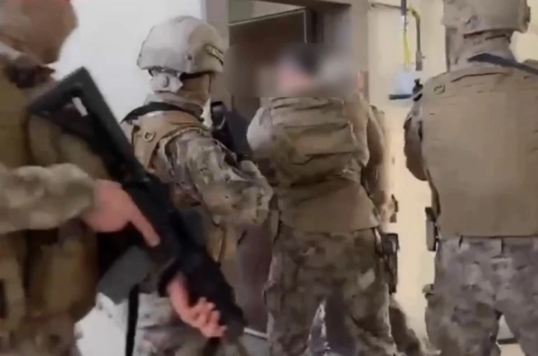 İş adamını darp ve tehdit ederek 3 milyon TL isteyen 5 şahıs yakalandı 