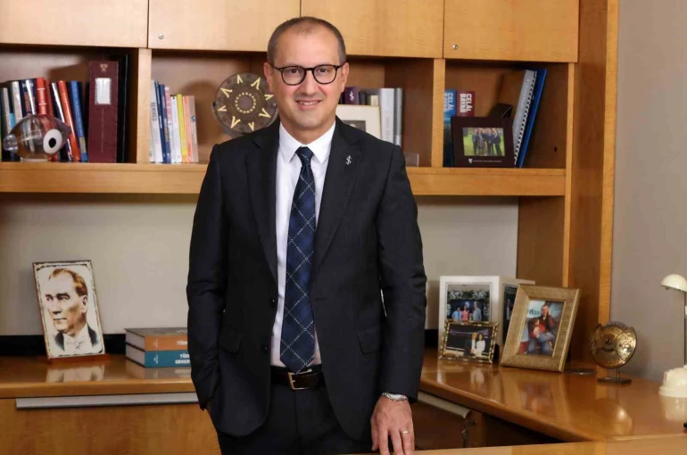 İş Bankası yeni sadakat programı İş Black’i duyurdu