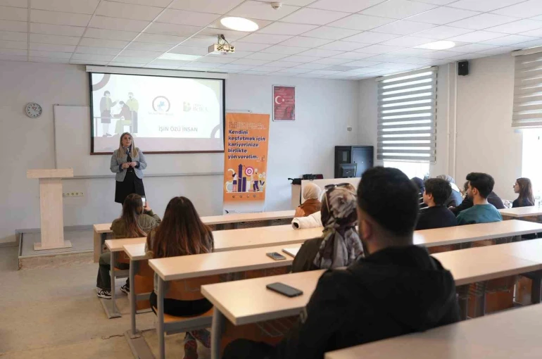 İş başvurularında kritik eşik: "Sadece 6 saniyeniz var"