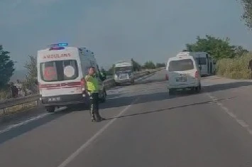 İşçi servisleri çarpıştı; 10 yaralı 