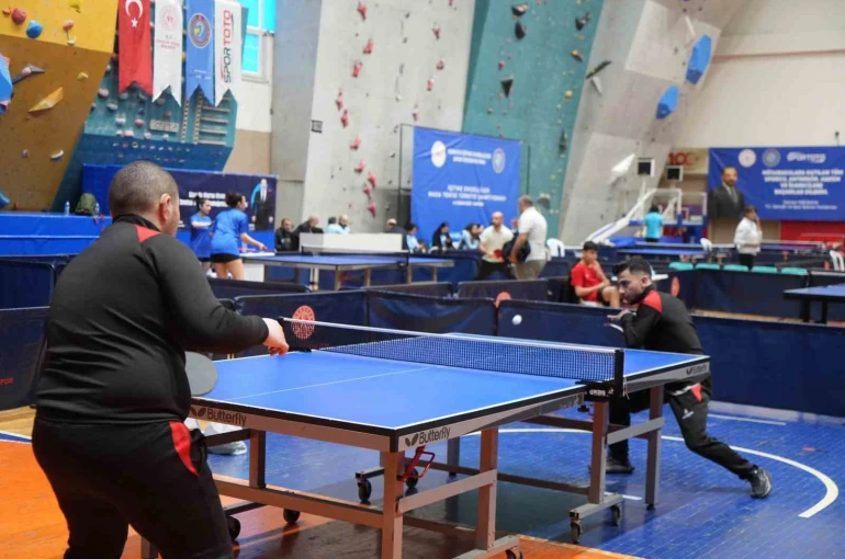 İşitme Engelliler Masa Tenisi Türkiye Şampiyonası, Samsun’da başladı 