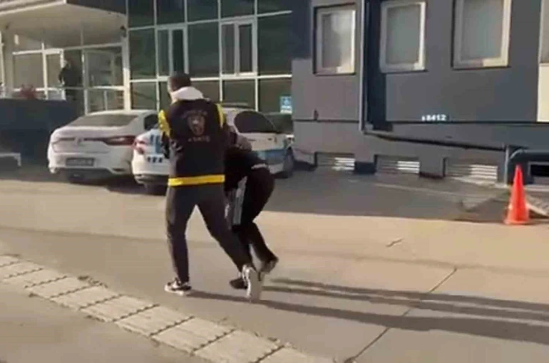 İskenderun’da hapis cezası ile aranan şahıs yakalandı 