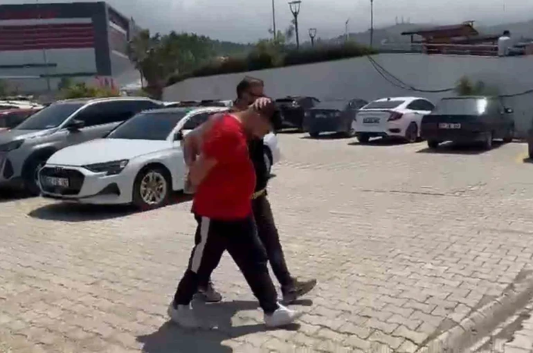 İskenderun’da hapis cezası ile aranan şahıs yakalandı 