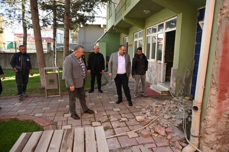 İsmetpaşa Camii’nin çevresinde çalışmalar başladı 