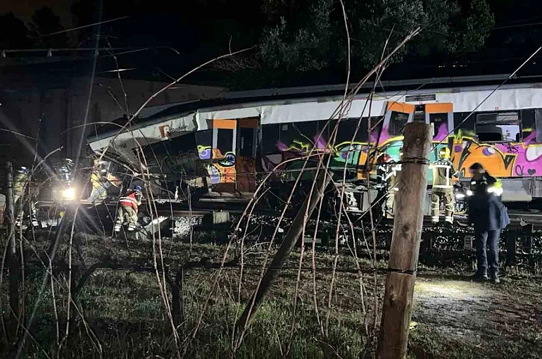İspanya’da iki tren kazası daha: 1 makinist hayatını kaybetti, en az 37 kişi yaralandı 