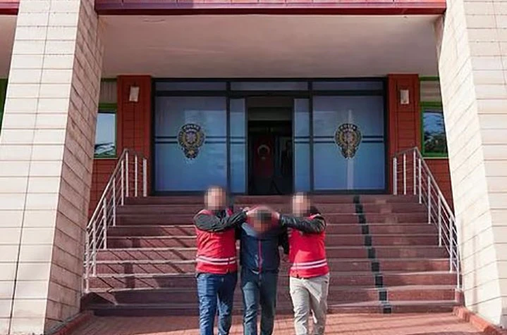 Isparta’da 21 yıl 3 ay hapis cezası bulunan hükümlü yakalandı 