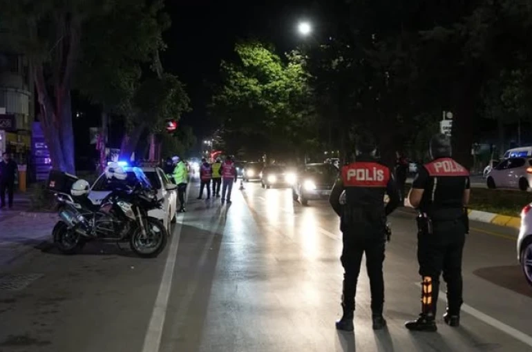 Isparta’da bir haftalık polis denetimlerinde 40 aranan şahıs yakalandı 