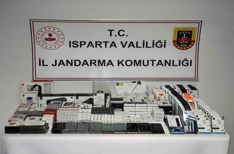 Isparta’da jandarmadan 3 farklı kaçakçılık operasyonunda 4 gözaltı