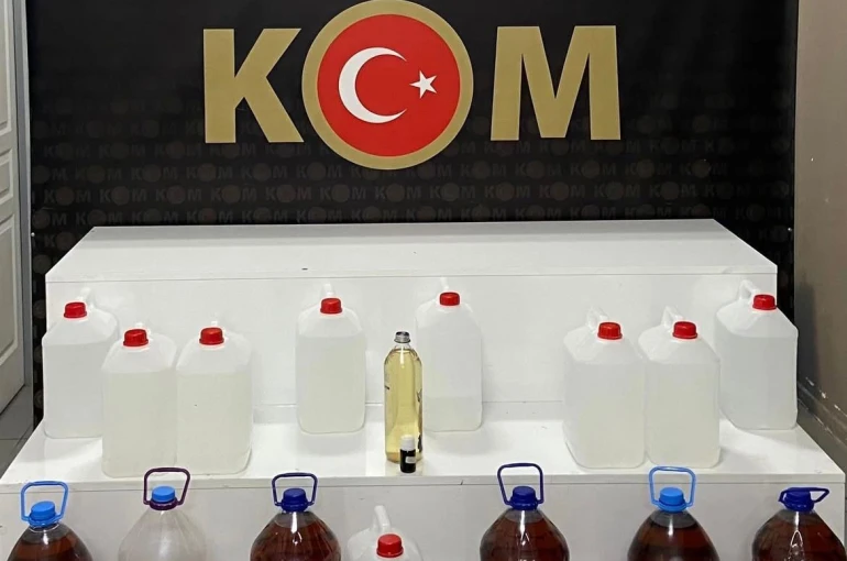 Isparta’da kaçak alkol operasyonu: 69 litre sahte içki ele geçirildi