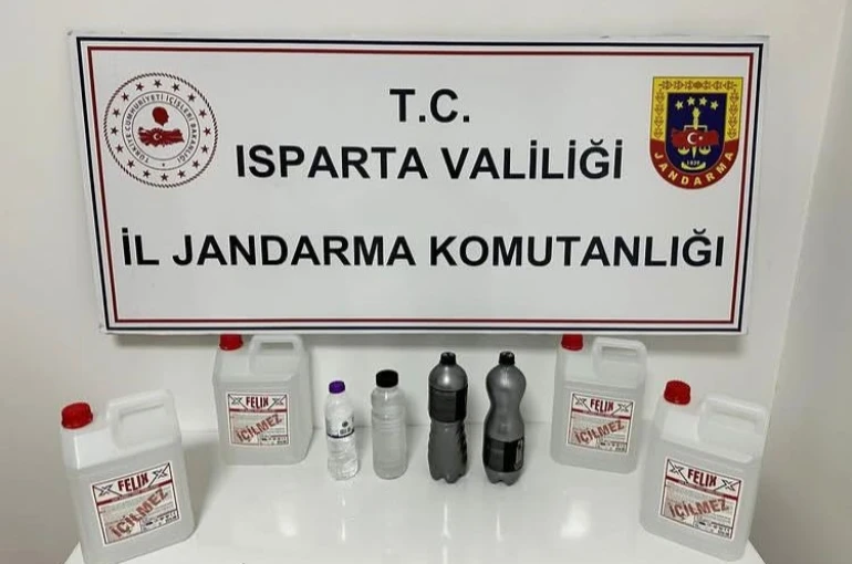 Isparta’da kaçak içki operasyonunda 2 şüpheli hakkında işlem başlatıldı