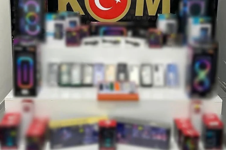 Isparta’da kaçakçılık operasyonu: Çok sayıda elektronik eşya ele geçirildi