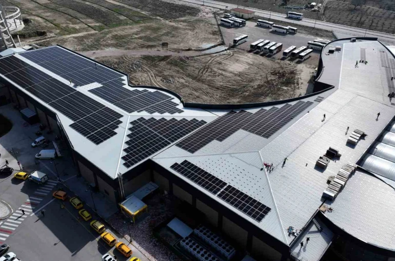 Isparta’da yeni otogarın çatısına 1,3 MW’lik GES kuruluyor 