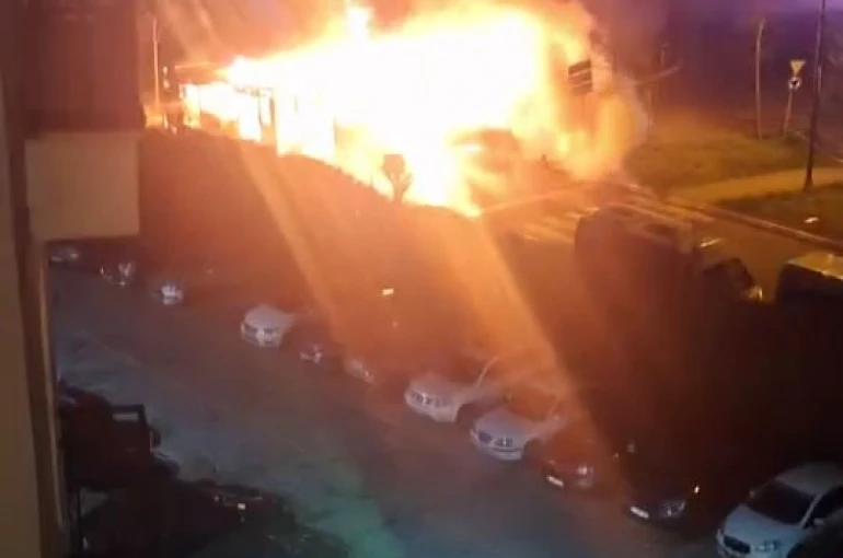 Ispartakule’de İETT Halk Otobüsü alev topuna döndü