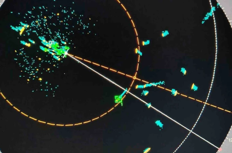 İsrail savaş gemileri Küresel Sumud Filosu’na yaklaşıyor 