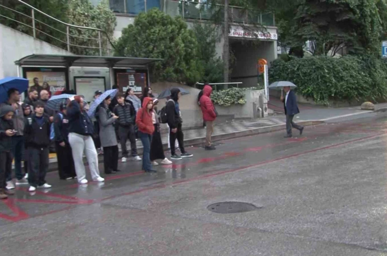 İstanbul güne yağmurla başladı