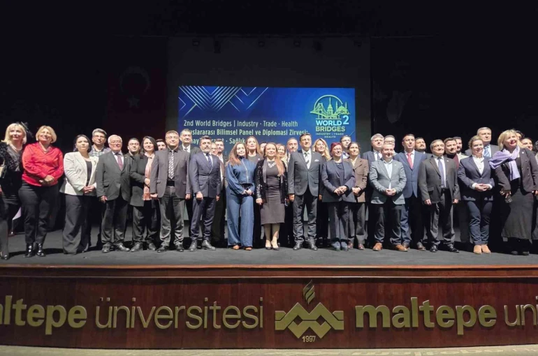 İstanbul Yeni Yüzyıl Üniversitesi’nden 2’nci World Bridges Zirvesi’nde küresel sağlık diplomasisi iş birliği 